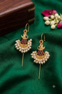 Elegant Pearl Peacock Ear Cuff Hover Image
