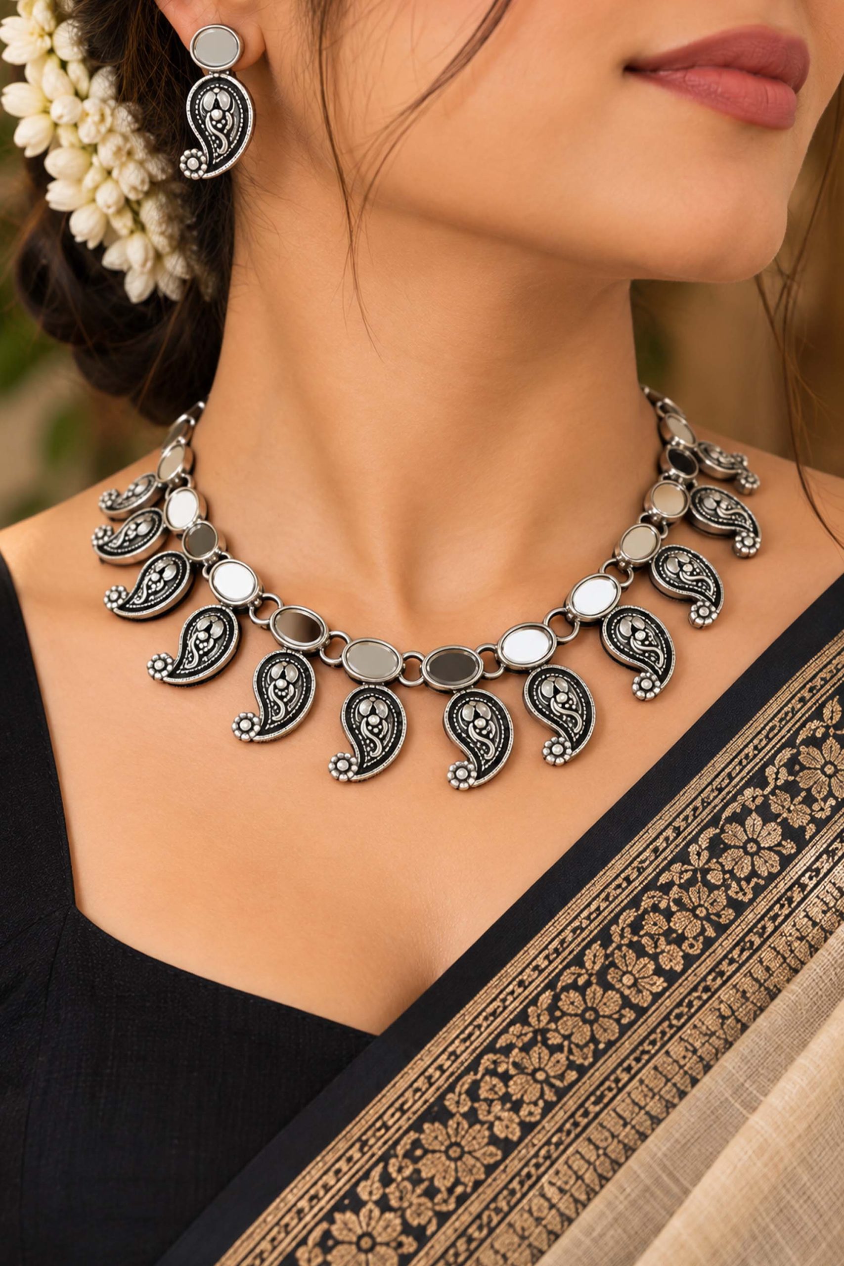 oxidised-silver-mirror-necklace-set-with-earrings